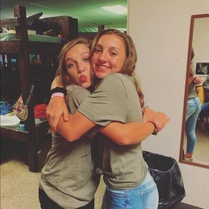 Meet your Posher, Camille